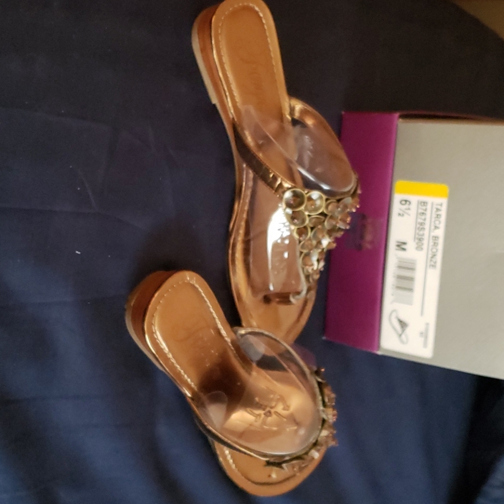 Sandals - Picture 2 of 4